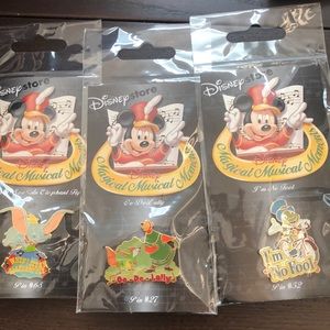 Set of three Disney Pins